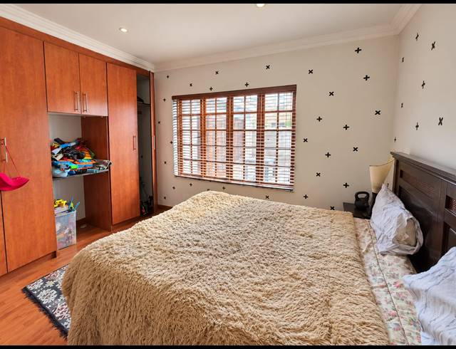 3 BEDROOM HOUSE FOR SALE IN VANDERBIJLPARK SE 8
